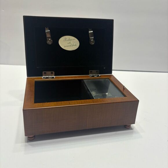 Sankyo Wood Rope Trim Jewelry Picture Music Box Plays Thats What Friends Are For - Picture 2 of 14